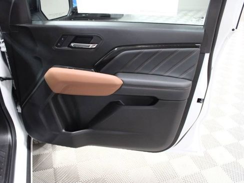 New 2026 GMC Canyon AT4 w/ Technology Plus Package AWD/4WD image 25
