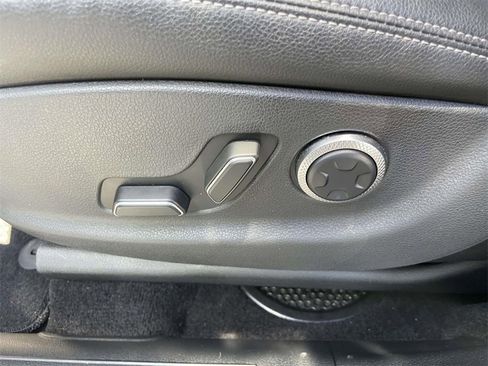 Certified 2025 Genesis GV70 2.5T image 14