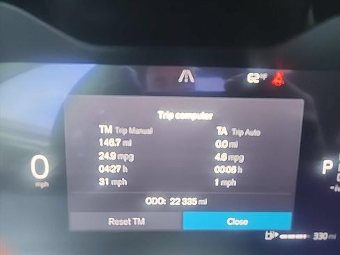 Certified 2025 Volvo XC40 B5 Core AWD/4WD image 16