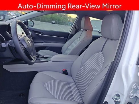 Used 2024 Toyota Camry SE w/ Convenience Package image 6