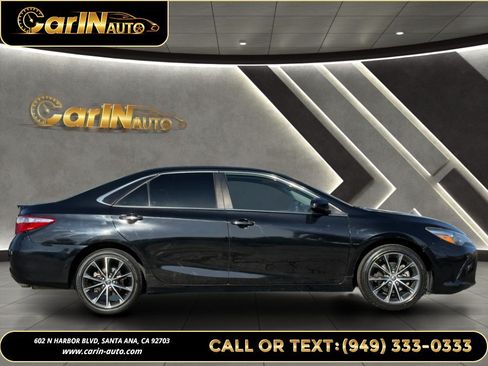 Used 2015 Toyota Camry XSE w/ Moonroof Package FWD image 4