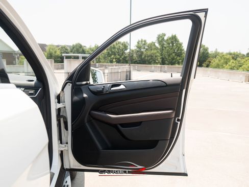 Used 2015 Mercedes-Benz ML 350 2WD w/ Premium 1 Package image 42