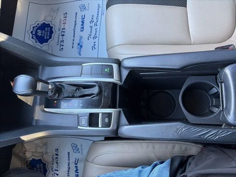 Used 2020 Honda Civic Touring image 23