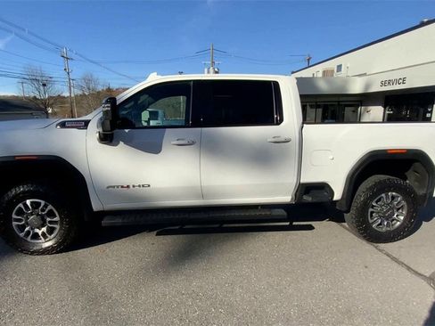 Used 2022 GMC Sierra 2500 AT4 image 6