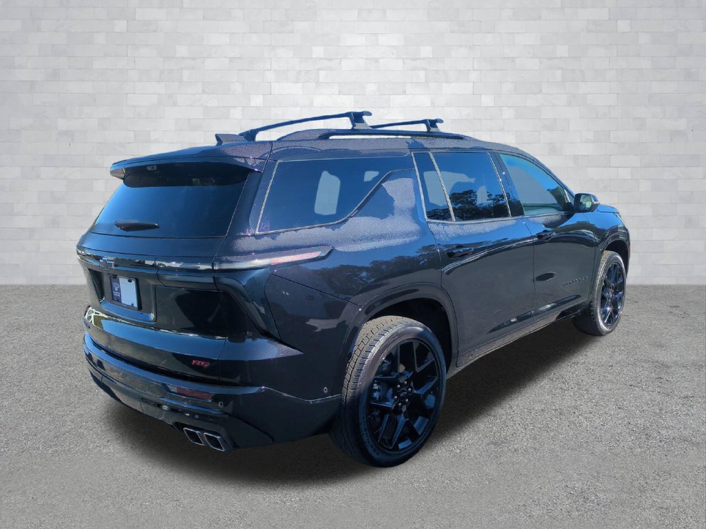 Used 2025 Chevrolet Traverse RS FWD image 5
