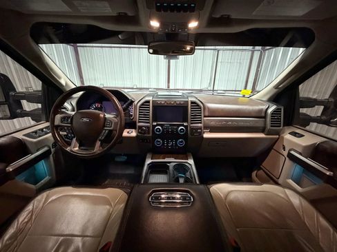 Used 2019 Ford F250 Limited w/ FX4 Off-Road Package AWD/4WD image 14