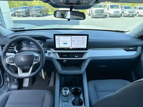 New 2026 Ford Explorer Active AWD/4WD image 4