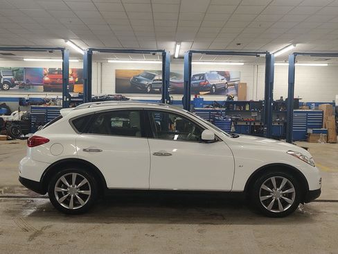 Used 2015 INFINITI QX50 Journey w/ Premium Package image 31