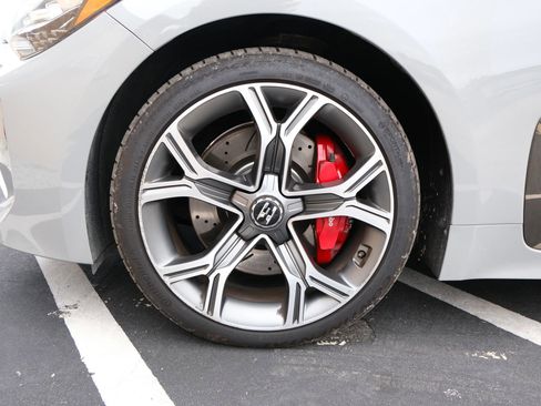 Used 2019 Kia Stinger GT1 image 11