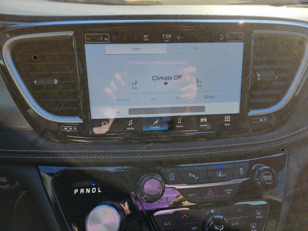 New 2026 Chrysler Pacifica Select FWD image 17