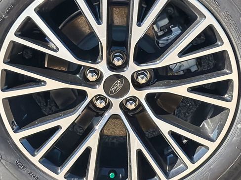 New 2026 Ford Escape SE FWD image 4