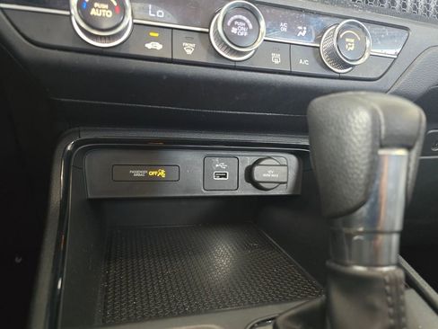 Used 2023 Honda CR-V LX image 17