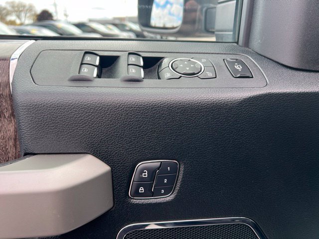 Used 2018 Ford F350 Lariat w/ Lariat Ultimate Package AWD/4WD image 21