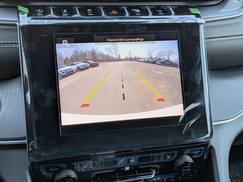 New 2026 Jeep Grand Cherokee L Laredo AWD/4WD image 26