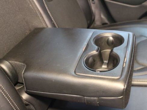 Used 2019 Jeep Cherokee Limited AWD/4WD image 14