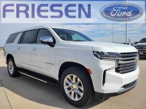 Used 2023 Chevrolet Suburban Premier image 3