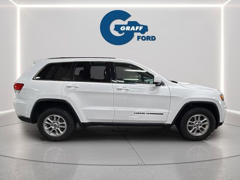 Used 2019 Jeep Grand Cherokee Laredo AWD/4WD image 9