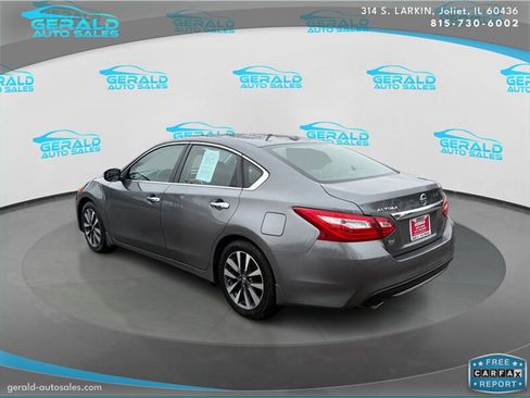 Used 2017 Nissan Altima 2.5 SV w/ Convenience Package image 8