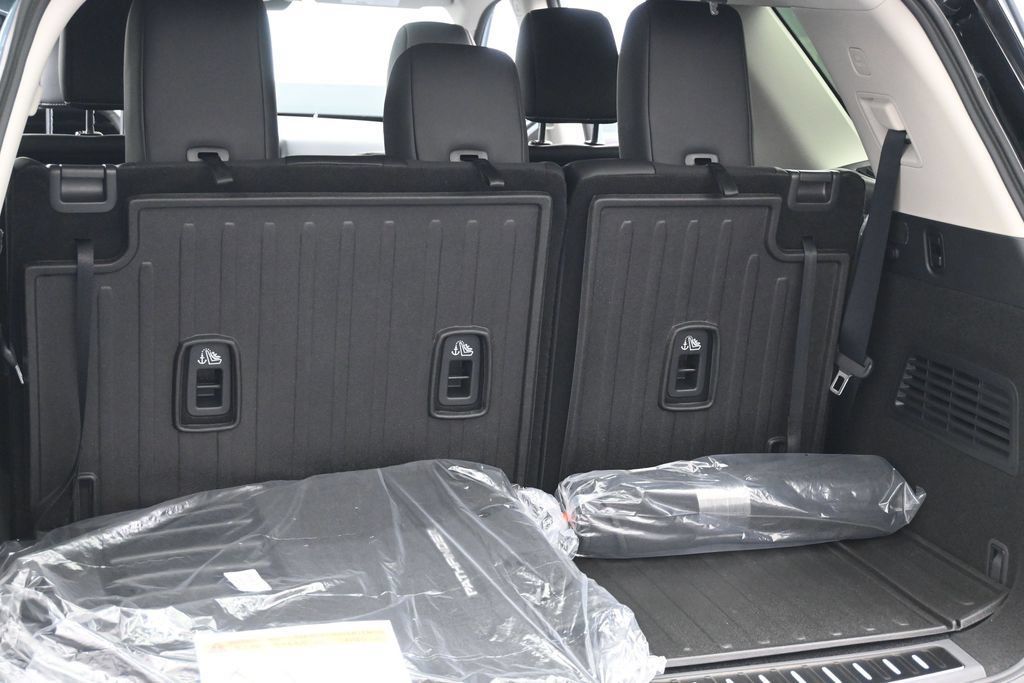 New 2026 Nissan Pathfinder Platinum w/ Accent Package AWD/4WD image 21