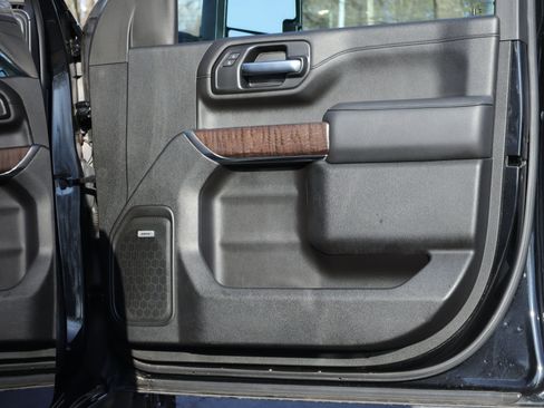 Used 2021 GMC Sierra 2500 Denali w/ Denali Ultimate Package image 26