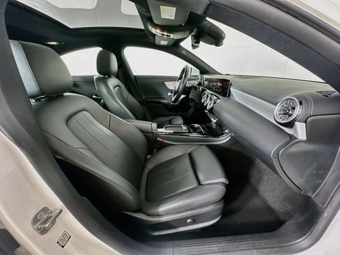 Used 2025 Mercedes-Benz CLA 250 4MATIC image 30
