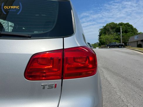 Used 2017 Volkswagen Tiguan S FWD image 17