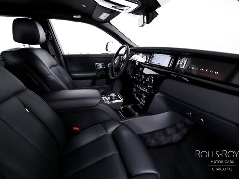Certified 2023 Rolls-Royce Phantom Sedan w/ The Phantom Package image 36