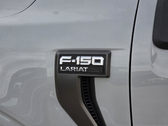 Used 2023 Ford F150 Lariat AWD/4WD image 7