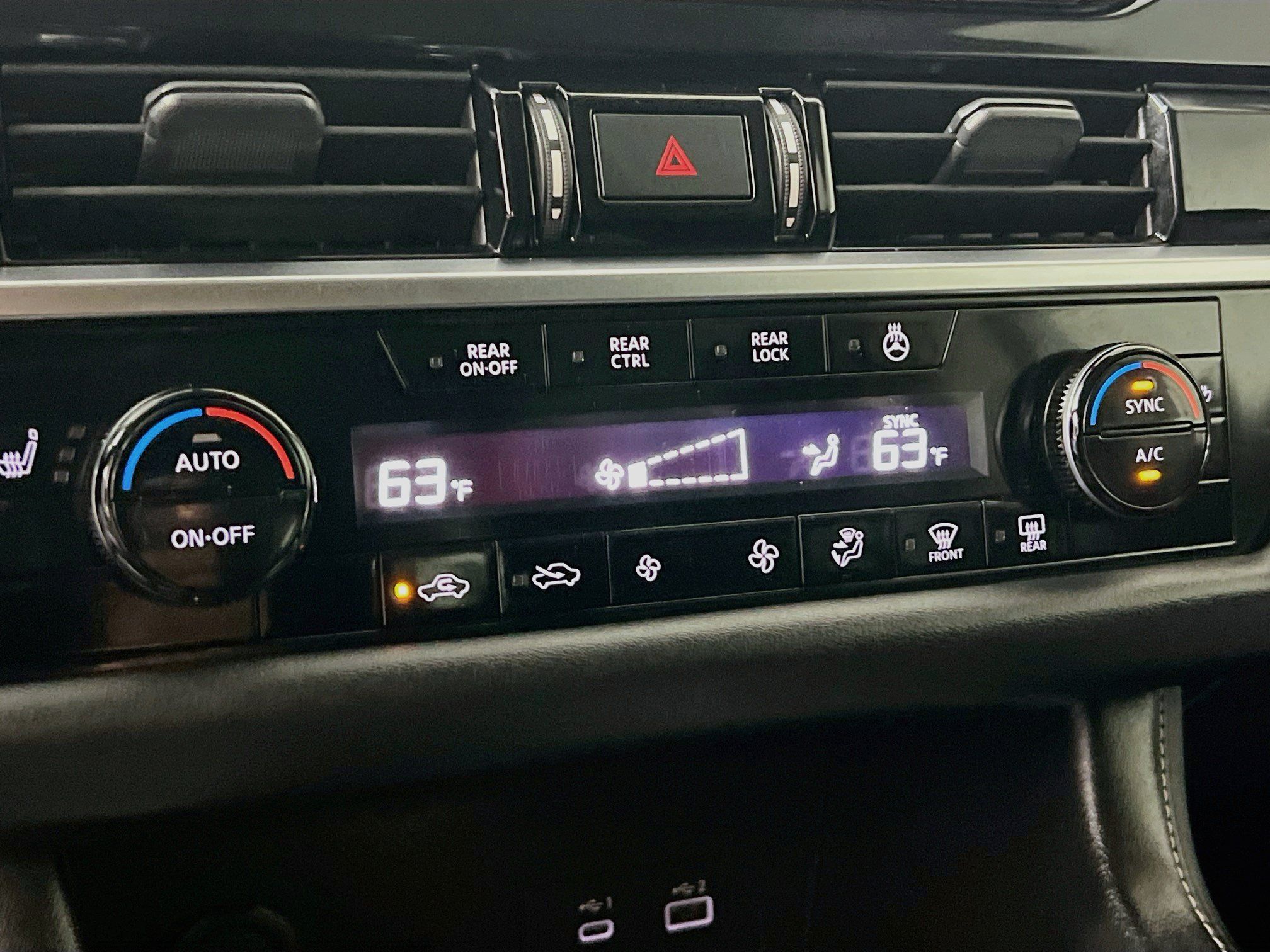 Used 2023 Nissan Pathfinder SL w/ SL Premium Package FWD image 26