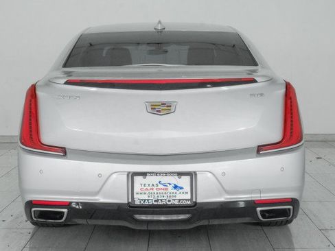 Used 2018 Cadillac XTS Luxury FWD image 7