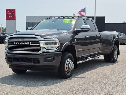 Used 2022 RAM 3500 Laramie AWD/4WD image 1