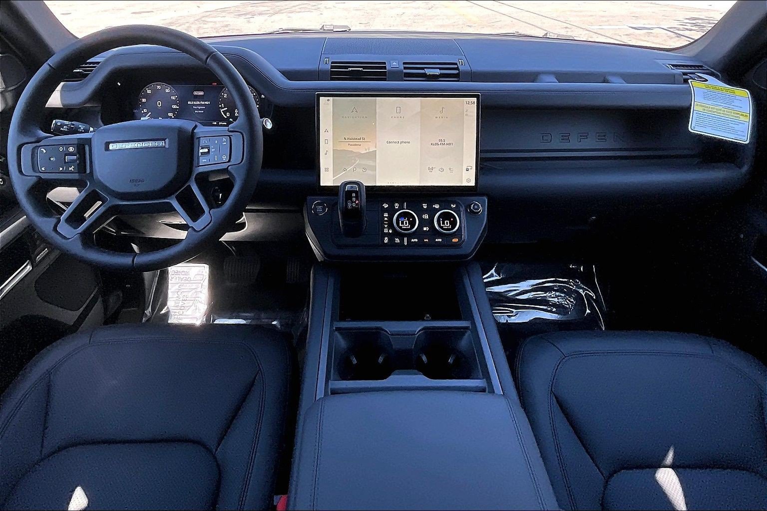 New 2026 Land Rover Defender 130 X-Dynamic SE AWD/4WD image 10