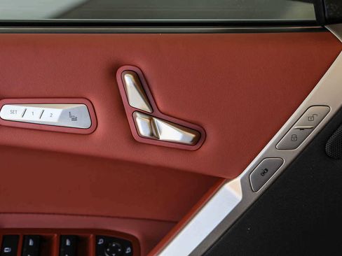 Used 2025 BMW iX xDrive50 w/ Premium Package image 22