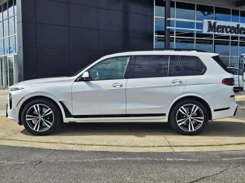 Used 2024 BMW X7 xDrive40i w/ Executive Package image 5