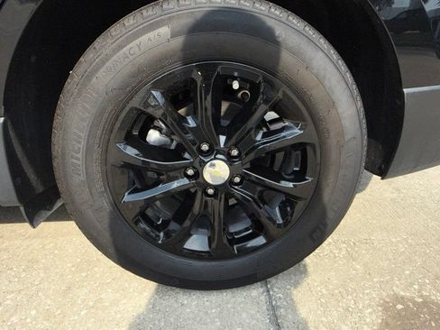 Used 2019 Chevrolet Equinox LT FWD image 42
