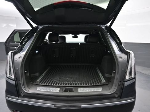 Certified 2022 Cadillac XT5 Sportv w/ LPO, Floor Liner Package AWD/4WD image 14