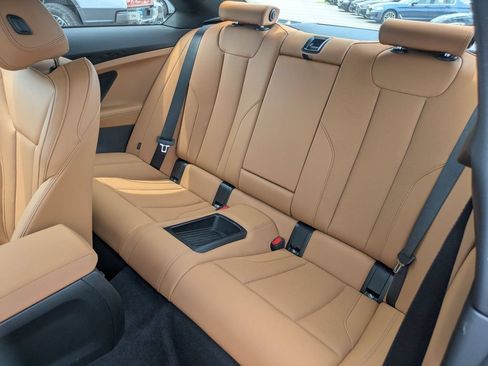 Used 2025 BMW 230i Coupe w/ Convenience Package RWD image 26