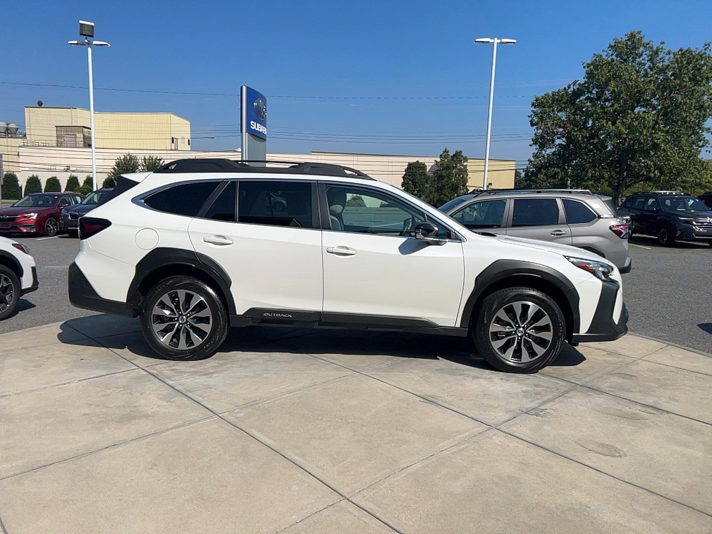 Certified 2024 Subaru Outback Limited AWD/4WD image 2