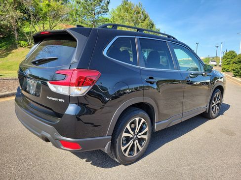 Used 2024 Subaru Forester Limited AWD/4WD image 5