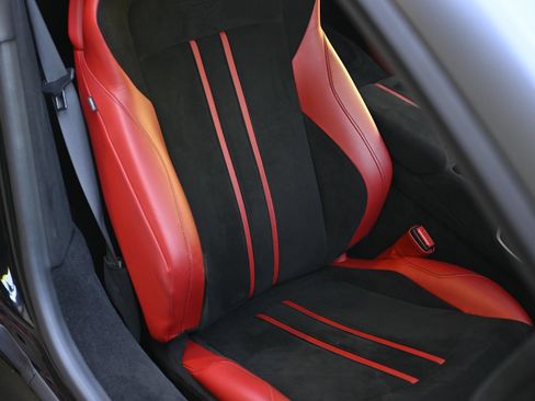 Used 2020 Aston Martin V8 Vantage Coupe RWD image 26