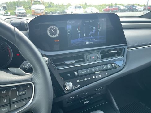 Used 2022 Lexus ES 350 F Sport w/ Accessory Package 2 FWD image 26