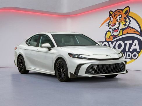 Used 2025 Toyota Camry SE w/ Multimedia Upgrade Package FWD image 3