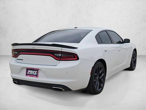 Used 2020 Dodge Charger SXT w/ Blacktop Package RWD image 5