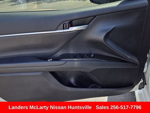 Used 2024 Toyota Camry SE FWD image 21