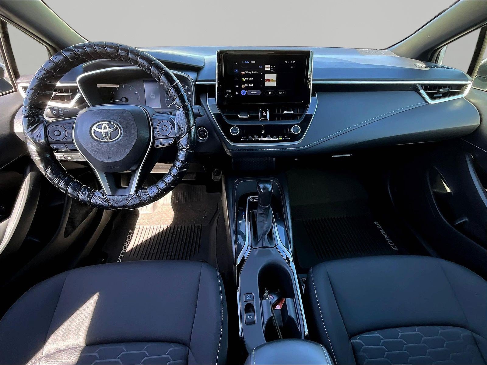 Used 2024 Toyota Corolla SE FWD image 7