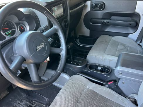 Used 2007 Jeep Wrangler Unlimited Sahara AWD/4WD image 14