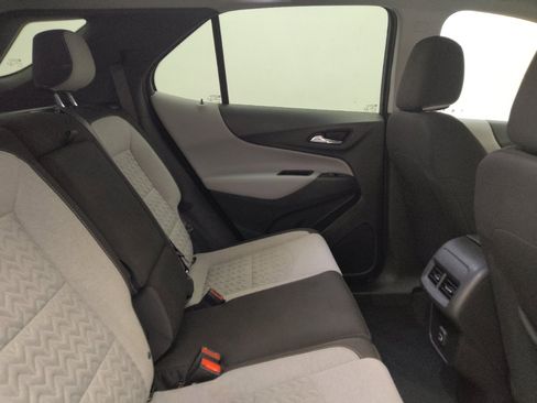 Used 2022 Chevrolet Equinox LS AWD/4WD image 19