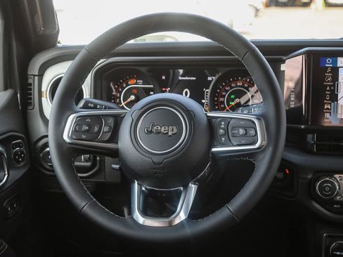 New 2025 Jeep Wrangler Sahara w/ Technology Group image 20