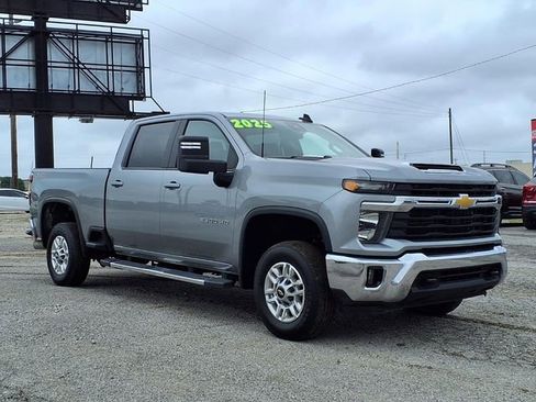 Used 2025 Chevrolet Silverado 2500 LT w/ Convenience Package AWD/4WD image 22