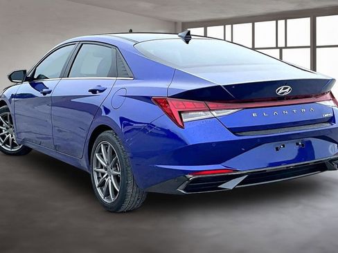 Used 2023 Hyundai Elantra Limited w/ Cargo Package FWD image 4